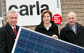 Die Wien Energie-Geschäftsführer Robert Grüneis und Susanna Zapreva mit Caritas Präsident Michael Landau. 